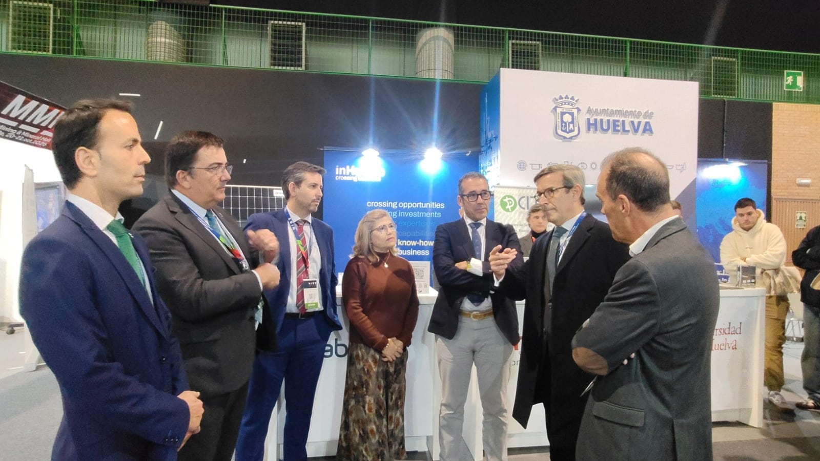 El equipo de Gabitel posa junto a Jorge Paradela, consejero de Industria, durante su participación en NISE Sevilla 2025.